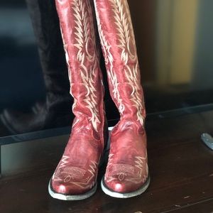 Old gringo red cowboy boots